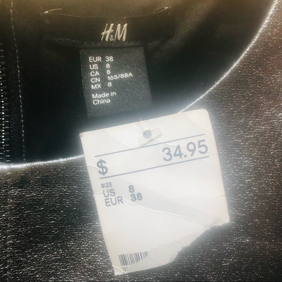 H&M Metallic Top Silver Fitted with peplum waist - Picture 2 of 6